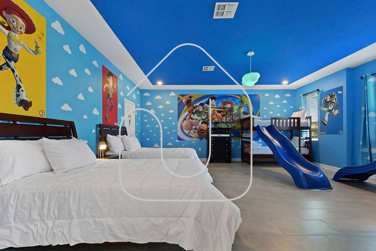 9BR Resort Villa w/ Pool - 7mi to Disney