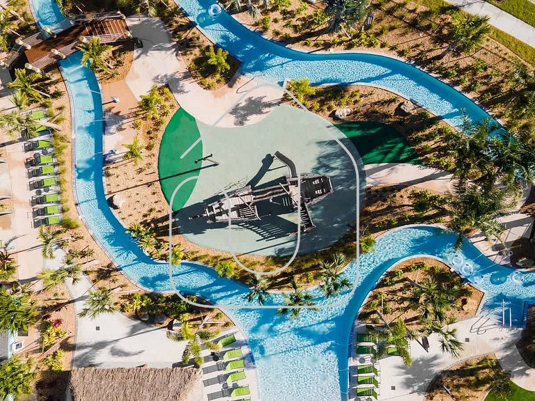 9BR Resort Villa w/ Pool - 7mi to Disney