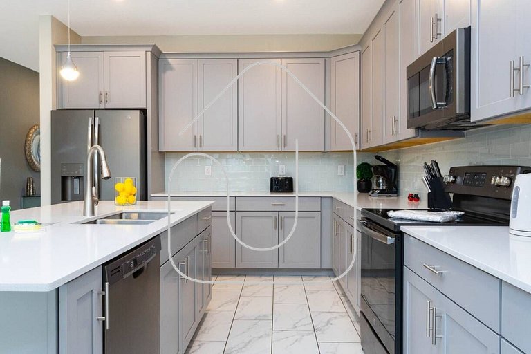 6BR Villa w/ Pool, Spa & Resort — Close to Disney