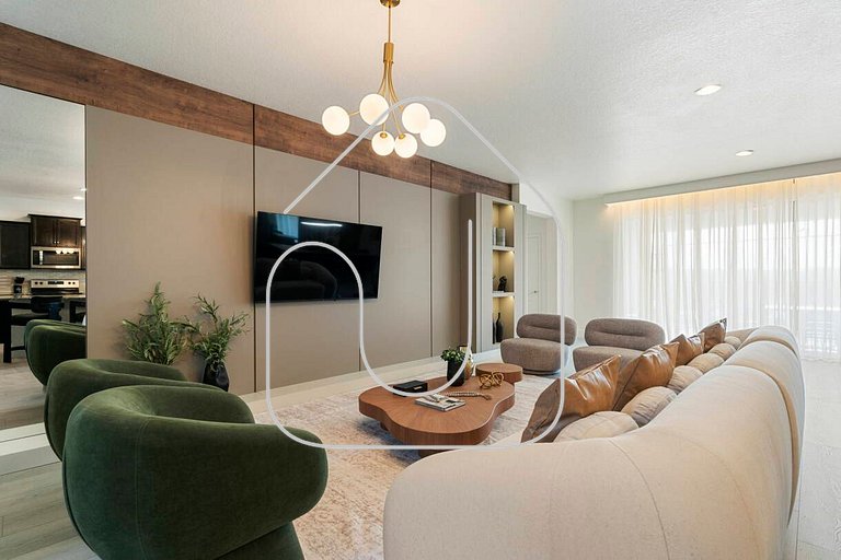 8BR Windsor Westside Home w/ Private Pool