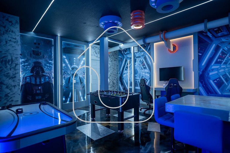 8BR Windsor Westside Home w/ Private Pool