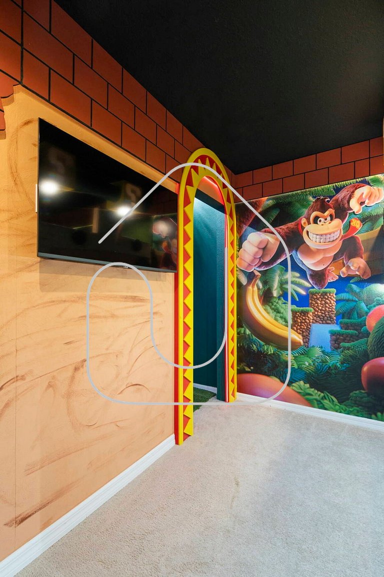 8BR Windsor Westside Home w/ Private Pool