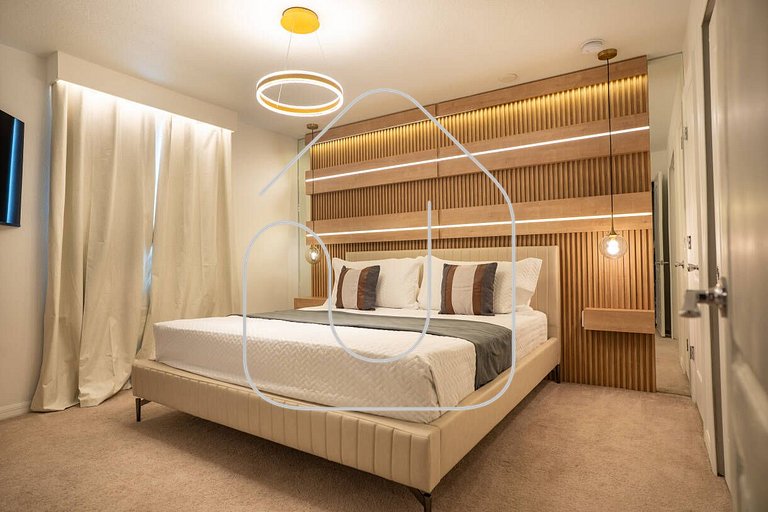 8BR Windsor Westside Home w/ Private Pool