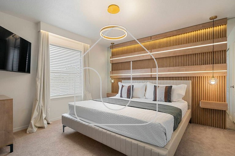 8BR Windsor Westside Home w/ Private Pool