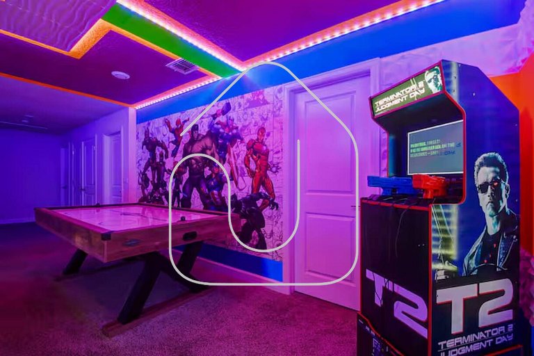 Casa 9Q no Storey Lake c/ Piscina Cinema e Games