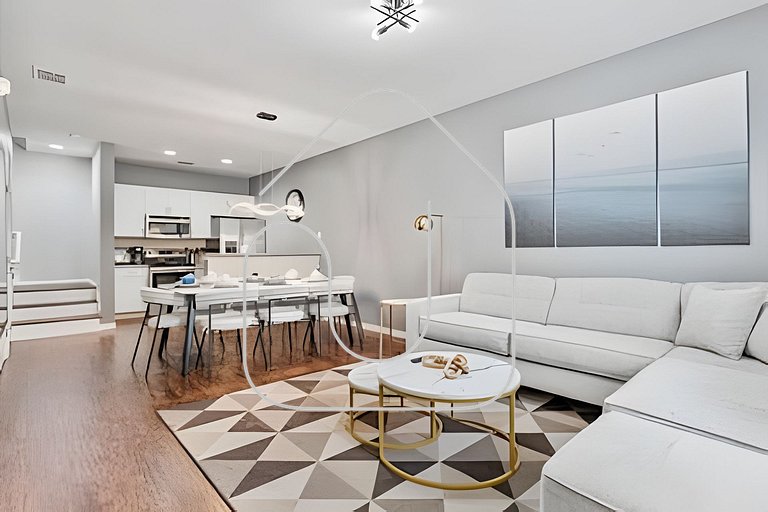 Modern 3BR Condo near Disney + Resort Pool