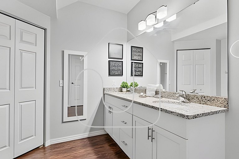 Modern 3BR Condo near Disney + Resort Pool