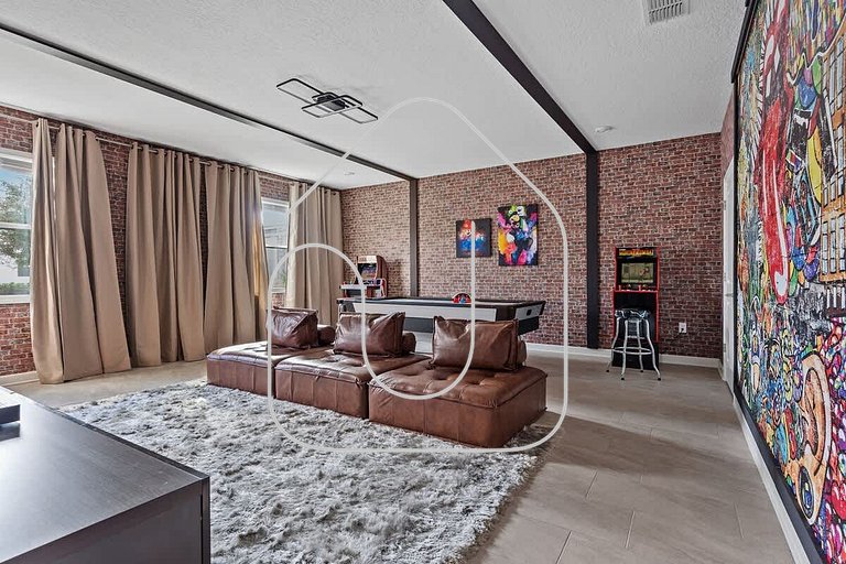 Casa 7Q Storey Lake c/ Piscina, Spa e Game Room