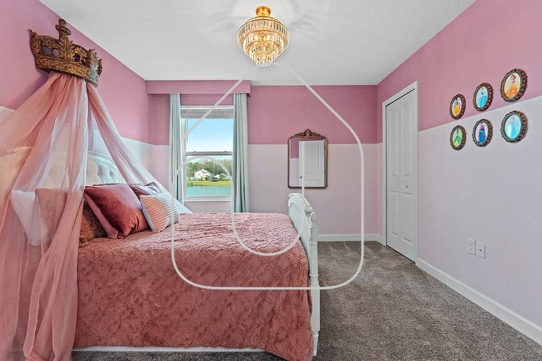 Storey Lake 7BR Villa w/ Pool, Spa & Game Room