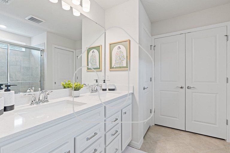 Vila Luxuosa 5 Quartos com Piscina e Lazer