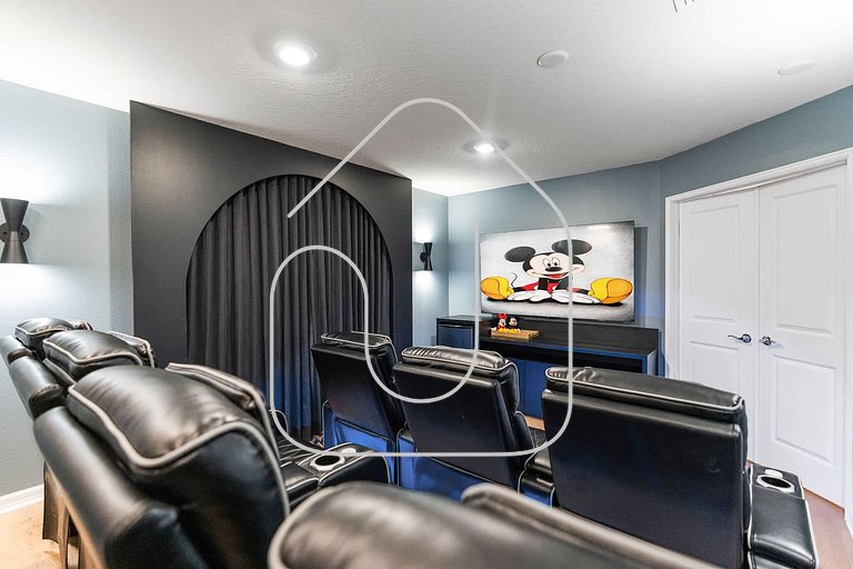 Vila Luxuosa 5 Quartos com Piscina e Lazer