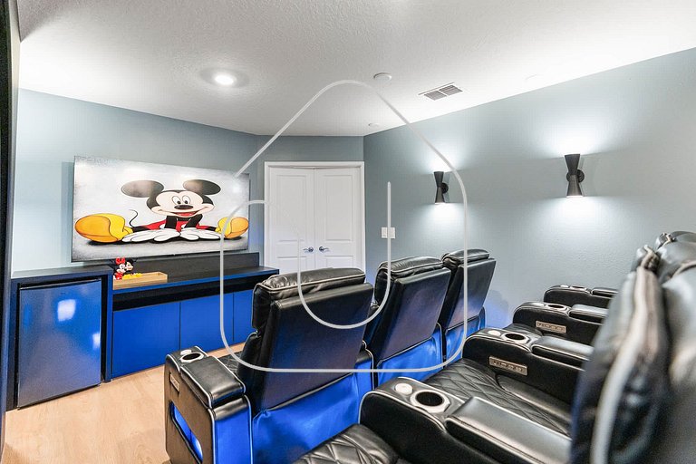 Vila Luxuosa 5 Quartos com Piscina e Lazer