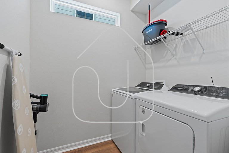 Vila Luxuosa 5 Quartos com Piscina e Lazer