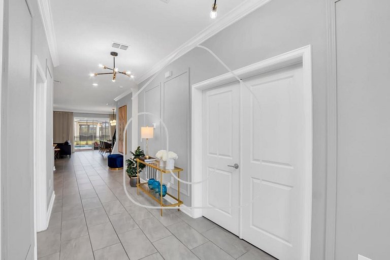 Storey Lake 9BR Villa w Pool, Theater, Game Room