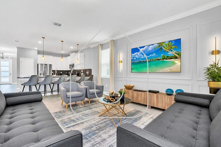 Storey Lake 9BR Villa w Pool, Theater, Game Room