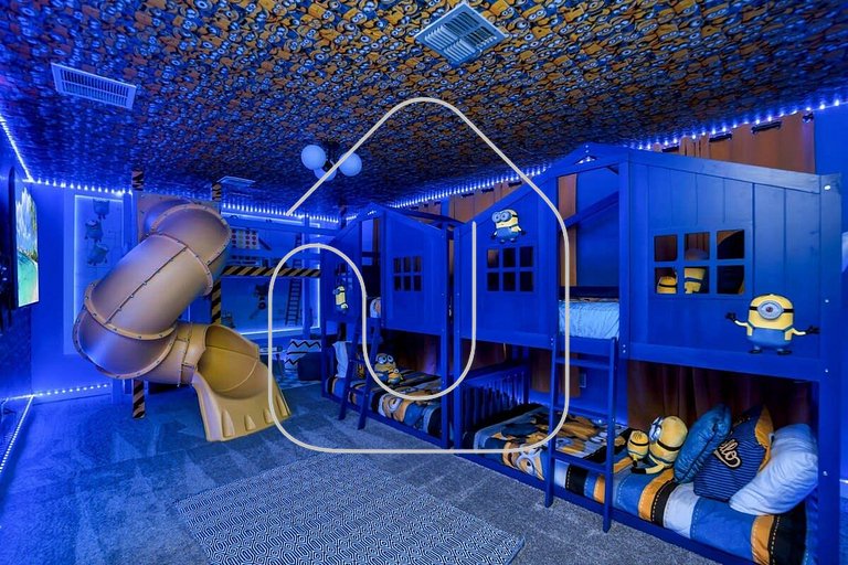 Storey Lake 9BR Villa w Pool, Theater, Game Room