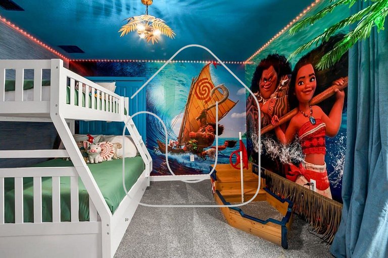 Storey Lake 9BR Villa w Pool, Theater, Game Room