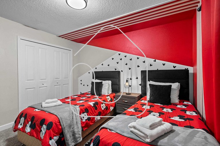 4BR Villa w/ Private Pool & Themed Rooms