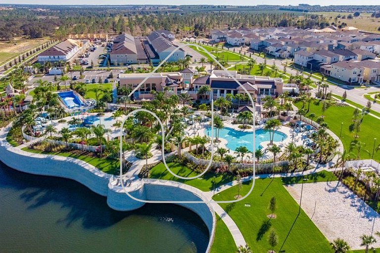 7‑Bed Villa with Private Pool – Solara Resort