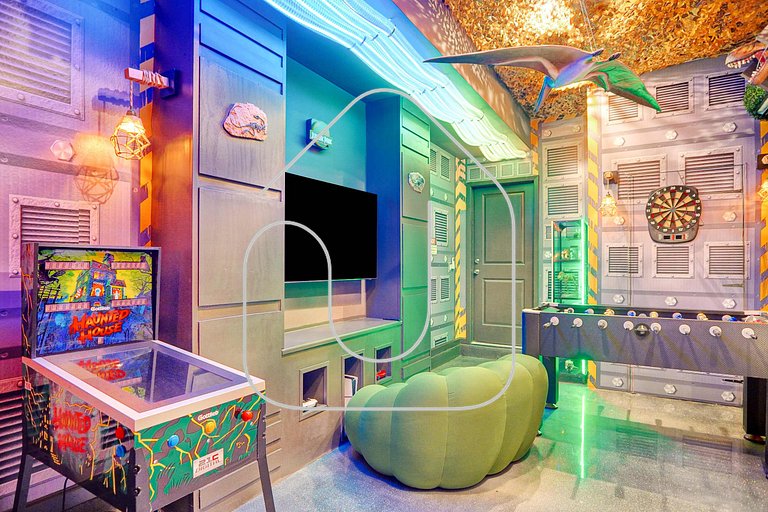 7 Q c/ Piscina & Game Room