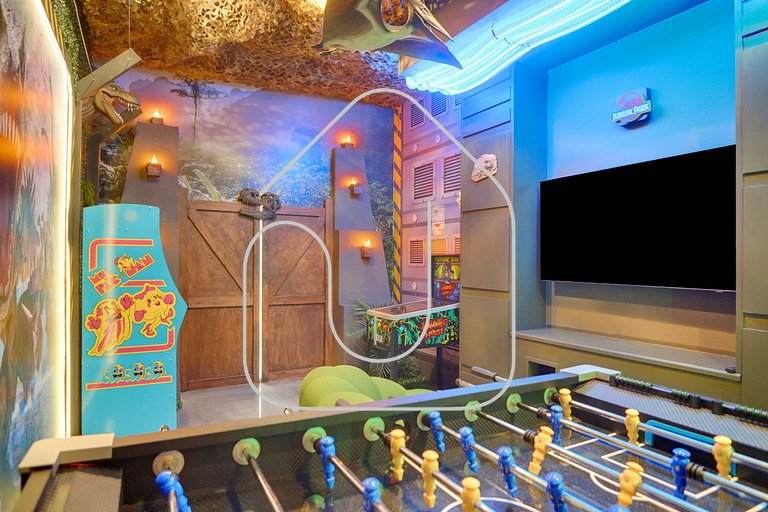 7 Q c/ Piscina & Game Room