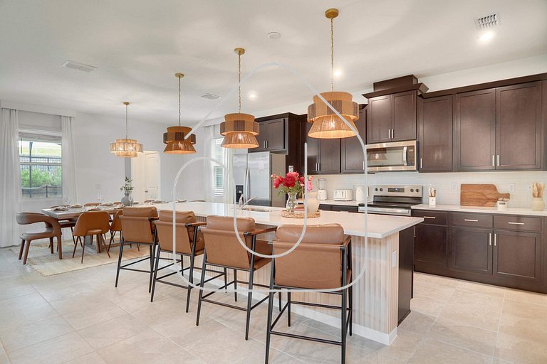 7‑BR w/ Private Pool & Game Room