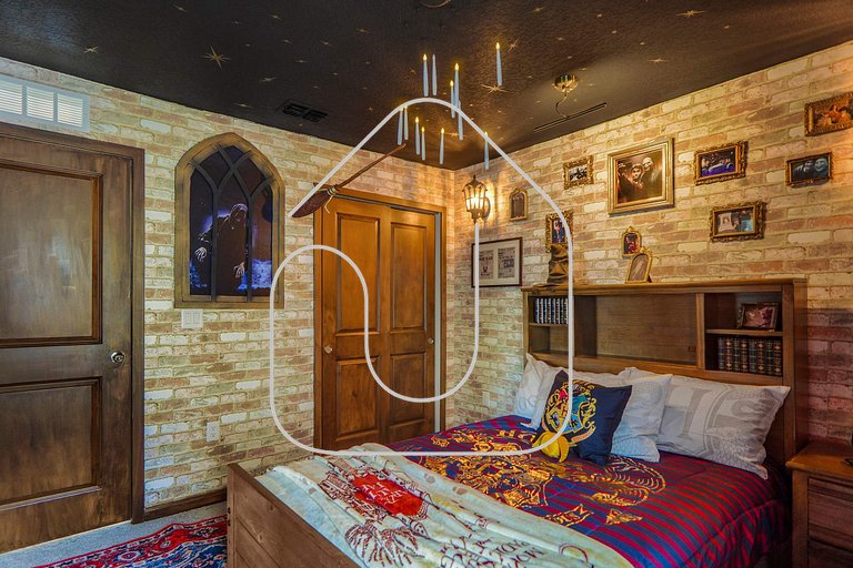 7‑BR w/ Private Pool & Game Room