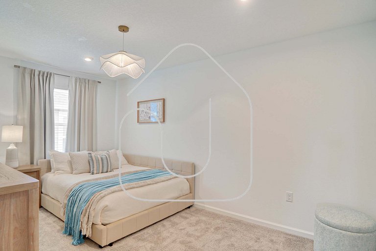 7 Q c/ Piscina & Game Room