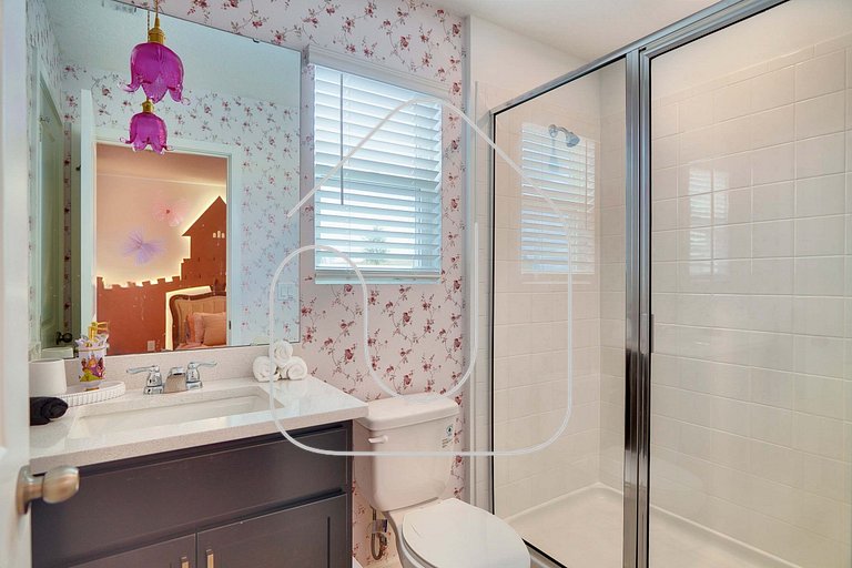 7‑BR w/ Private Pool & Game Room