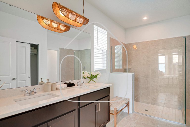 7‑BR w/ Private Pool & Game Room