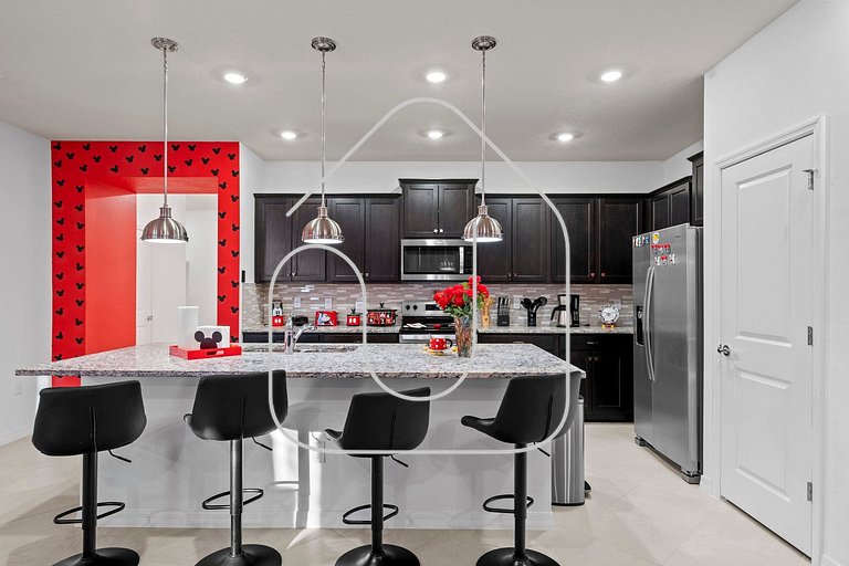 Themed 5BR Home + Pool at Windsor Cay