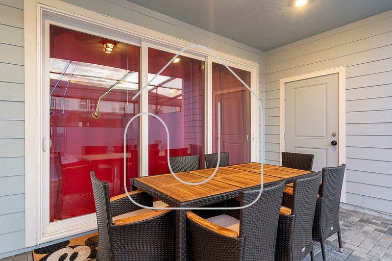 Themed 5BR Home + Pool at Windsor Cay