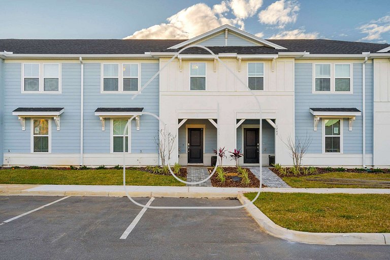 Themed 5BR Home + Pool at Windsor Cay