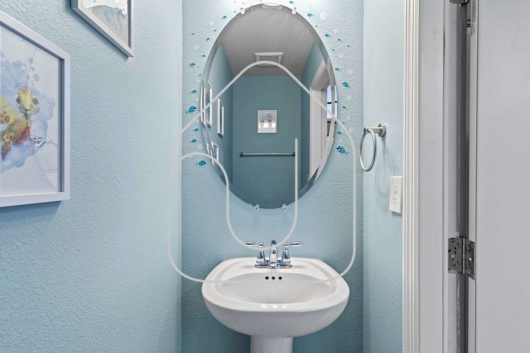 Themed 5BR Home + Pool at Windsor Cay