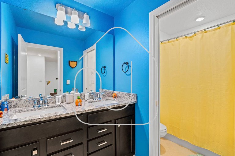 Themed 5BR Home + Pool at Windsor Cay