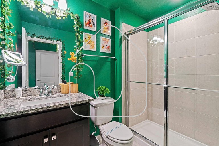 Themed 5BR Home + Pool at Windsor Cay