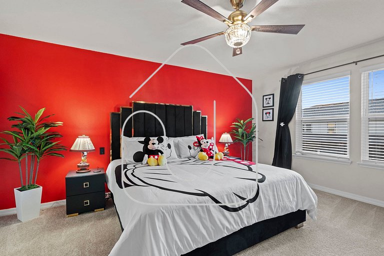 Themed 5BR Home + Pool at Windsor Cay