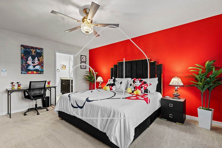 Themed 5BR Home + Pool at Windsor Cay