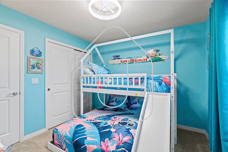 Themed 5BR Home + Pool at Windsor Cay