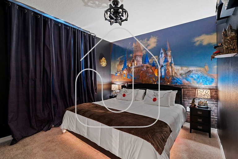 Themed 5BR Home + Pool at Windsor Cay