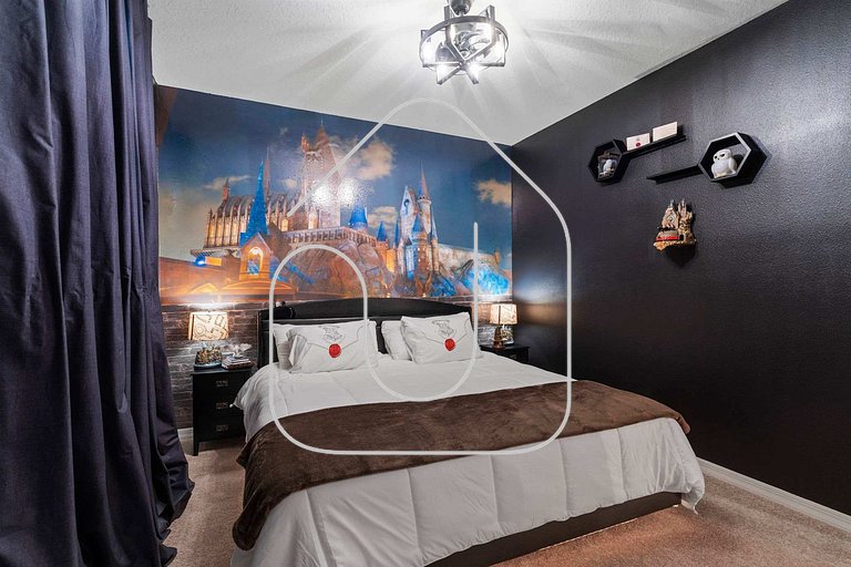 Themed 5BR Home + Pool at Windsor Cay