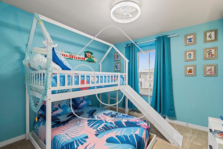 Themed 5BR Home + Pool at Windsor Cay