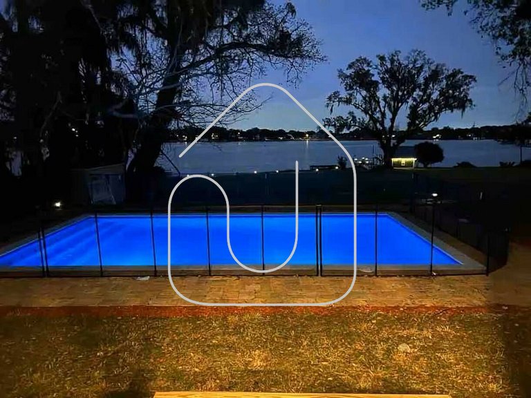 5BR Lakeview Home w/ Pool — 3min to Universal