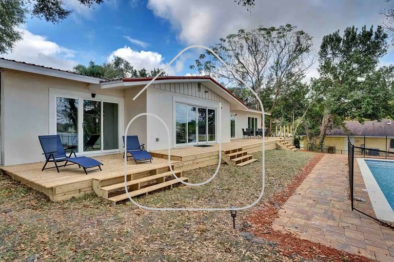 Casa 5Q c/ Piscina e Vista Lago — 3min Universal