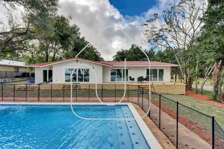 Casa 5Q c/ Piscina e Vista Lago — 3min Universal