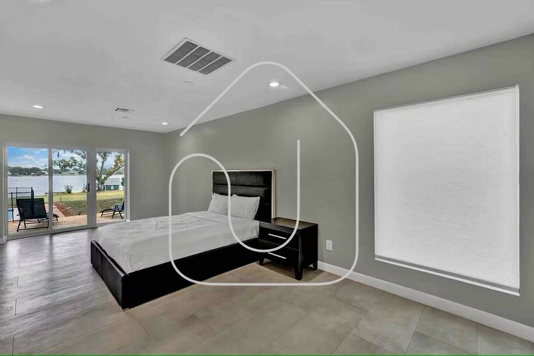 5BR Lakeview Home w/ Pool — 3min to Universal