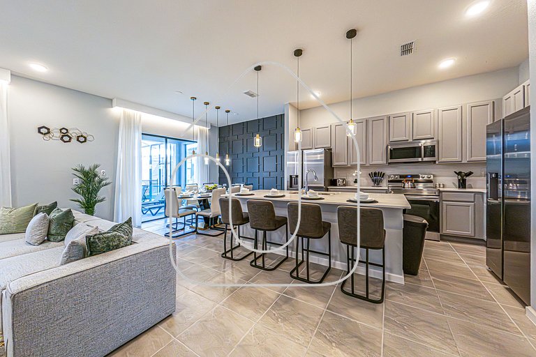 Luxury 8BR Villa w/ Cinema, Game Room, Pool