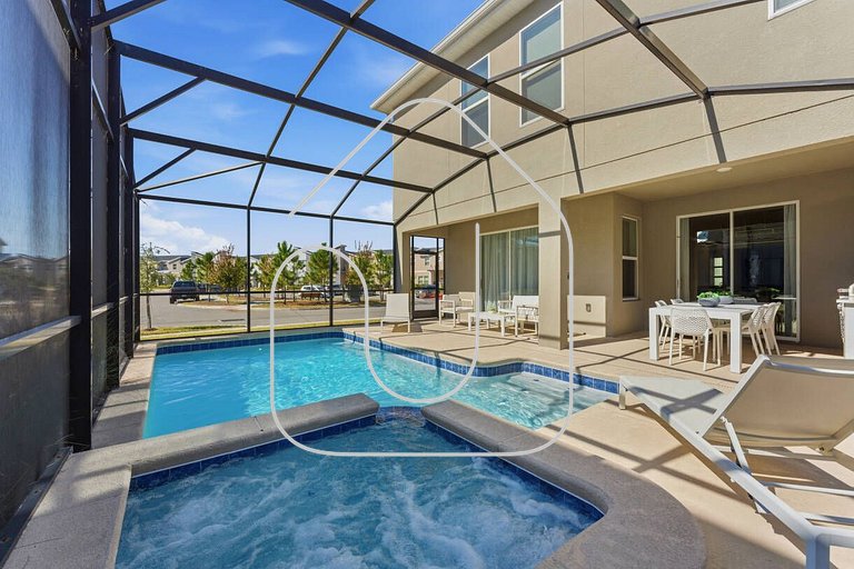 6BR / 5BA Villa w/ Pool & Spa – Storey Lake