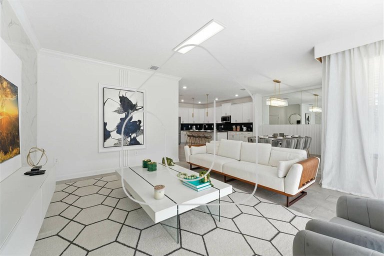 6BR / 5BA Villa w/ Pool & Spa – Storey Lake