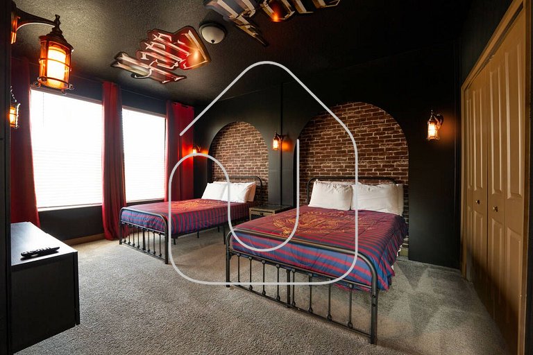 6BR / 5BA Villa w/ Pool & Spa – Storey Lake